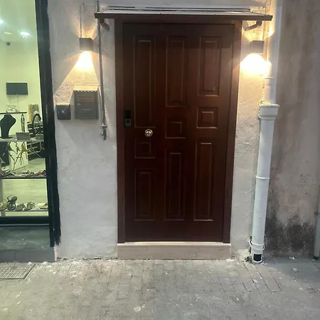 Attic Πανσιόν 4*