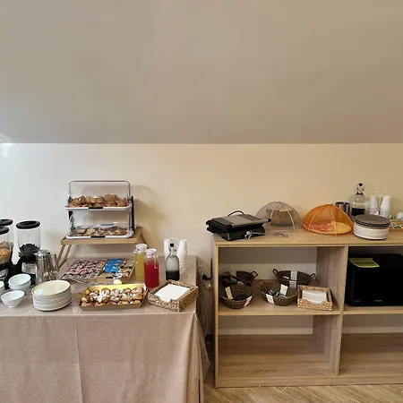 Attic Πανσιόν Νάπολη