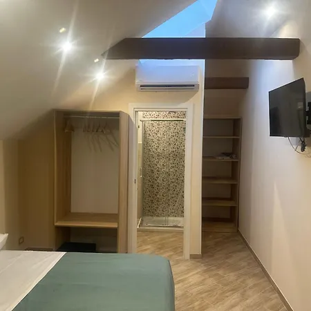 Attic Affittacamere