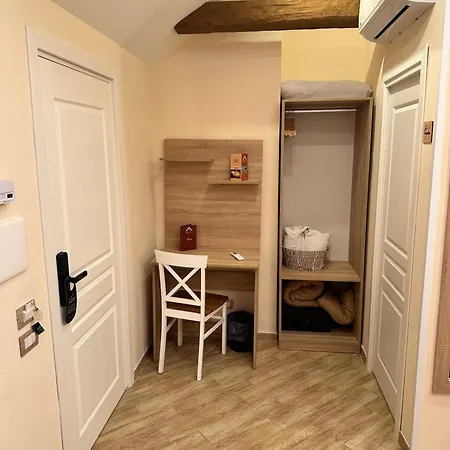 Attic Penzion *