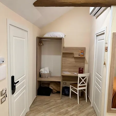 Attic 招待所 那不勒斯