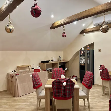 Attic Gæstehus 4*