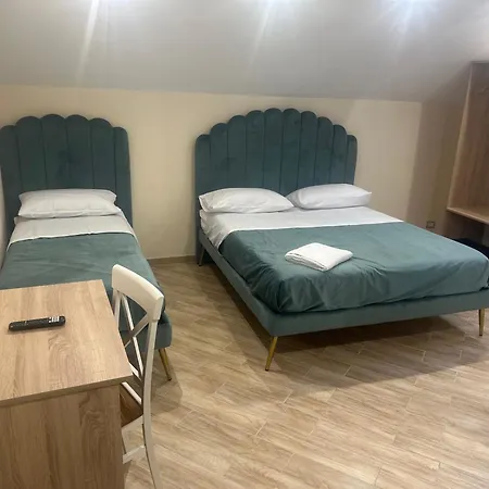 Attic 4* Nápoles