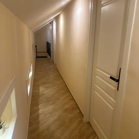 Attic Neapel