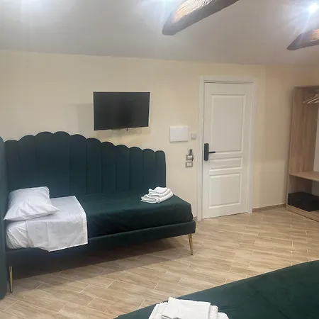 Attic 4*