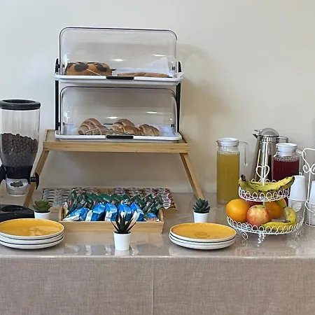 ゲストハウス Attic ナポリ