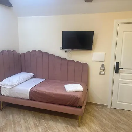 ゲストハウス Attic