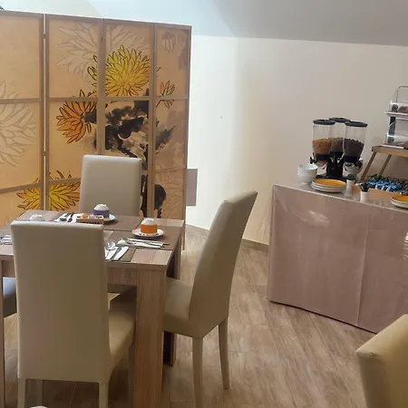 ゲストハウス Attic 4*